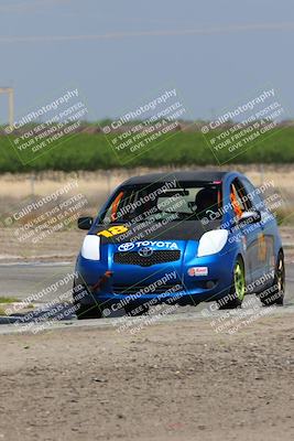 media/Apr-30-2022-CalClub SCCA (Sat) [[98b58ad398]]/Group 2/Race (Grapevine)/